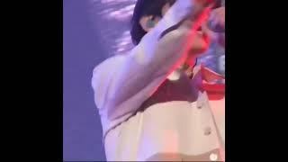 BARRRRRAHHH!! Taehyungiee is back everyone 
