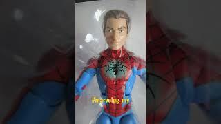 Marvel Legends romantic couple Peter Parker Spider-Man and Mary Jane No Way Home MCU Spiderverse