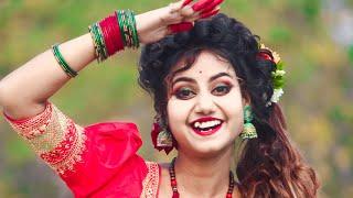 Dure Oi Pahar Miseche Nil Akashe Dance | দূরে ঐ পাহাড় মিশেছে নীল আকাশে | Bangla Gaan