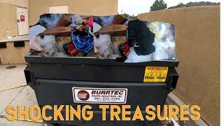 SHOCKING TREASURES I FOUND DUMPSTER DIVING - YOU WON'T BELIEVE WHAT IS INSIDE!