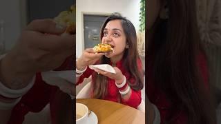 Cheesy Yummy Pizza  with Wife #shorts #trendingshorts #food #tasty #viral #meghachaube