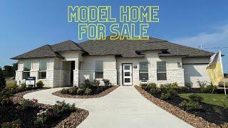 MODEL HOME FOR SALE | $649,990 | 5 beds | 4 baths | Floresville, TX | Nolan II by M/I Homes