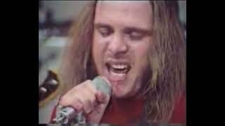 Lynyrd Skynyrd - Don’t Ask Me No Questions (Live)