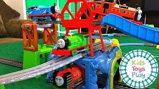 Thomas Trackmaster | Percy 6 in 1 Builder Set Demolition Derby