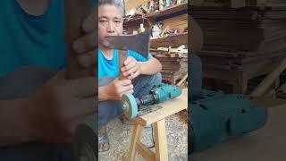 Sharpening an axe with homemade grinding tool