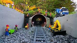 LEGO Train 7898 - Autumn OnBoard Ride down in the Garden and back - Drivers View