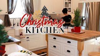 COZY CHRISTMAS DECORATE WITH ME!WINTER FARMHOUSE KITCHEN IDEAS 2020/21