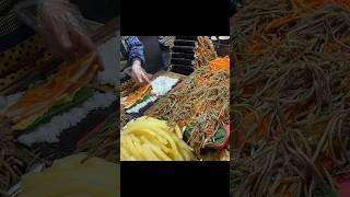 1평 가게에서 하루 3,000줄 팔리는 놀라운 김밥?! 주인도 이렇게 잘 될지 몰랐다는 김밥집 KIMBAP / Korean street food