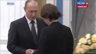 Чулпан Хаматова получает звание Народный артист РФ 29.10.2013