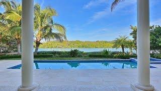 Stately Waterfront Home in Longboat Key, Florida