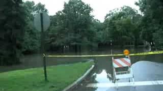 DesPlaines River floods streets