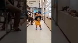 so cute  #cutebaby #viral #shorts cute baby dance  #cutebaby #babyhug #kidsdance #shorts