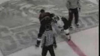 Robin Richards vs David Simoes