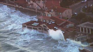 How do the waves stay outside of The Marine Room in La Jolla?