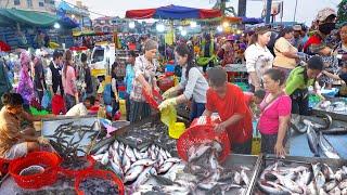 Best Cambodian Street Market Food Combination - Fish, Shrimp, Prawn, Corn, & More