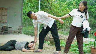 Uri's mother found Uri - concerns for Uri and Tieu's safety began here. Lý Tử Tiêu