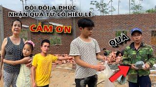 ĐỘI THỢ A PHÚC KHỞI CÔNG NHÀ EM TÀI BẤT NGỜ NHẬN QUÀ KHỦNG TỪ CÔ”HIẾU LÊ”MẸ NUÔI”HƯNG-THUẬN MỒ CÔI”