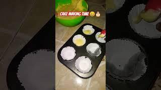 Cake making time .#shorts #Sumi's kitchen#viral#cake #making #time #food #subscribe #cooking