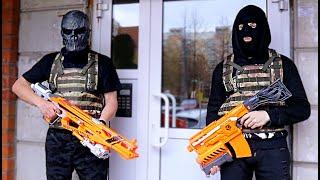 Epic Nerf War: Fighting Crime on the Streets of the City!