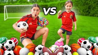 CELINE vs MINI CELINE - VOETBAL CHALLENGES #688