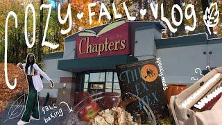 a cozy fall vlog  // book shopping, baking, spooky reads and more!