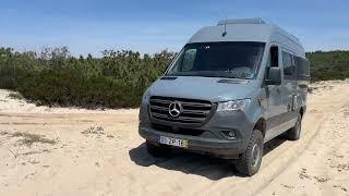 Sprinter V6 4x4 W907 im Sand.