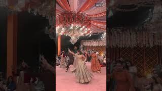 #currentlagare #sangeetdance #holuddance #weddingdance #haldidance #theneverendingdesire