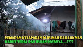 Pemadam Kelaparan Di Suasana Hujan Gerimis. Kampung Terasa Lebih Syahdu