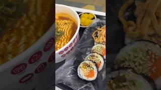 김밥에 라면은 진리️ #3호선 #수서역 #srt #한스푼 #김밥반줄 #koreanfood #일상로그 #브이로그 #short