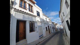 WELL PRESENTED 3 BEDROOM TOWN HOUSE WITH SEA VIEWS. 67.000€