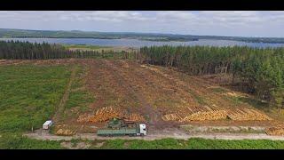 SARL MAG à l'abattage dans un superbe panorama / John Deere 1470G et 1510G