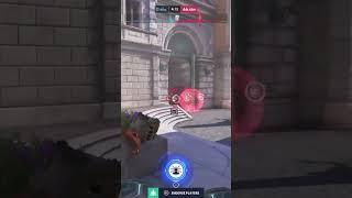 what in the bronze 1 is that #overwatch2 #overwatchclips #ow2 #gaming #shorts #trending #fyp #reels