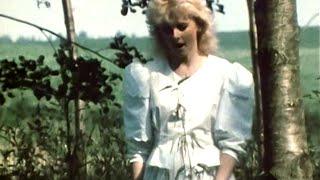 Iveta Bartošová | Tichá píseň | 1987 | Official HD Video