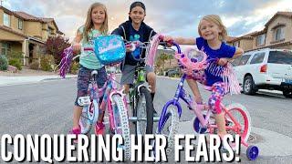 Her Training Wheels FINALLY Come Off! /  CONQUERING her FEARS While Learning How to RIDE a BIKE