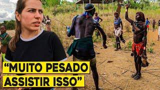 OS CHOCANTES RITUAIS DESSA TRIBO AFRICANA