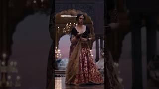 Aditi Rao Hydari’s ICONIC Walk in #Heeramandi  #BibboJaan | #Heeramandi