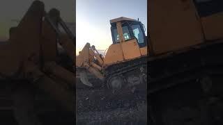 Бульдозер Komatsu D275-A5 в работе