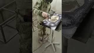 пошла покраска. резьба по дереву. процесс покраски,лакировки