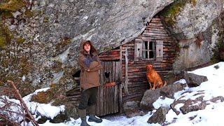 Secret House Under A Rock In The Mountains | Stealth Hut | Wilderness | Survival | Shelter | Snow