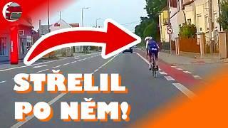 STŘÍLÍ po pumpičce, NEHODA fanouška a kruhákem v PROTISMĚRU! - Dashcam kompilace 88