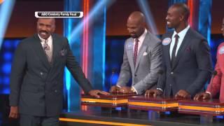 Steve Harvey compliments Vernon Davis' teeth