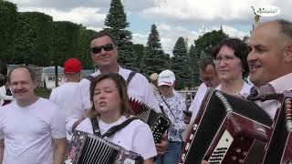 БАЯНИСТЫ И ГАРМОНИСТЫ НА УЛИЦАХ МОСКВЫ! ПОЁМ НА УЛИЦЕ ВСЕЙ СТРАНОЙ!ГАРМОНЬ НАРОДНАЯ ДУША!