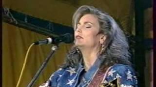 Emmylou Harris - The darkest hour is just before dawn