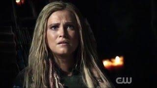 Clarke and Lexa 3x04 scene 1