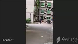 Rutube un amant se suspend sur le balcon d’un appartement pour se cacher