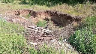 Несанкционированная свалка в с. Нижнетроицкий. Часть 1. 