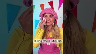 Cleansing Never Looked This Satisfying ‍Lola Shows Us How to Be Clean!