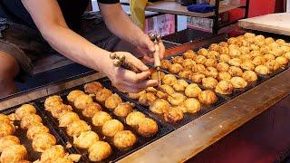 Amazing skill of Takoyaki Master