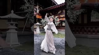 忘月舞剑直拍视频疑似露出，速来围观！ | Beauty of Resilience | iQIYI Romance#shorts