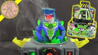 Beast Lab Unleash Havoc Hammerhead or Mayhem Megashark Action Figures - Super Cool Bio Mist Action!